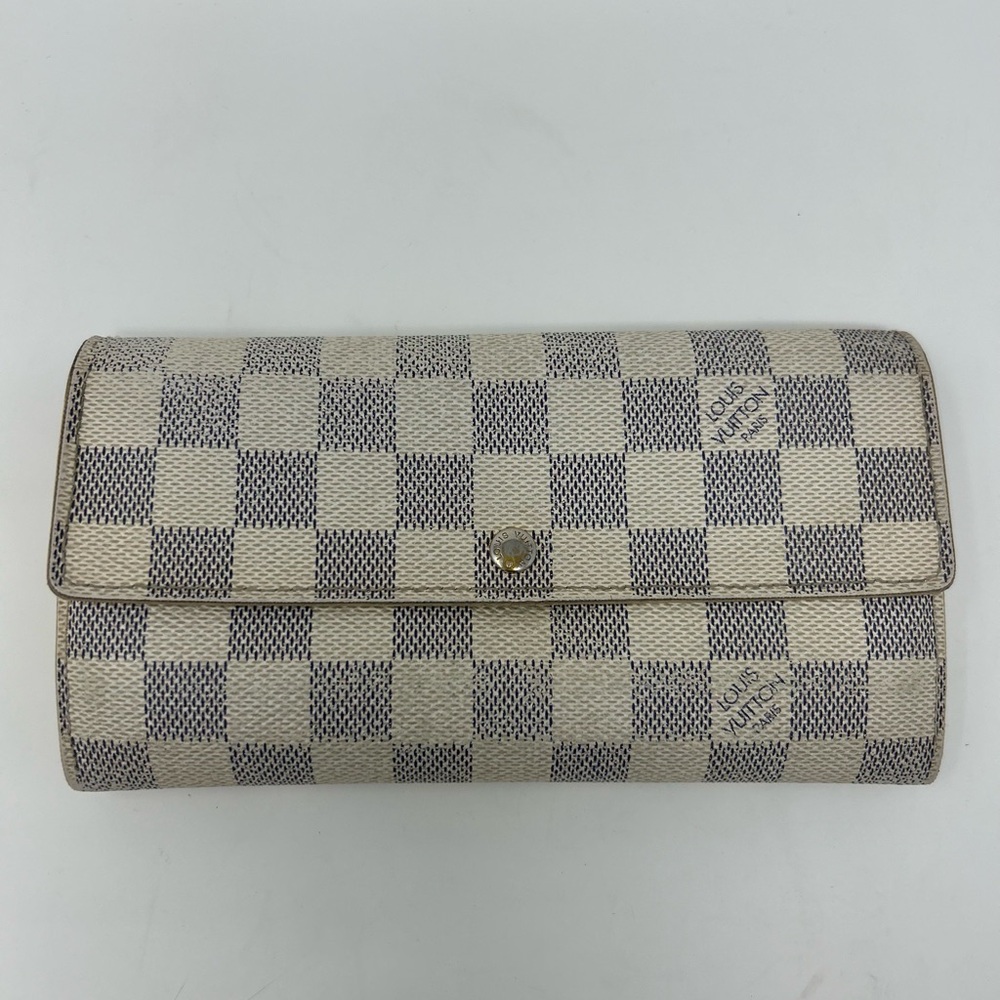 EUC- Louis Vuitton Damier Azur White Long Wallet - Preowned Luxury -